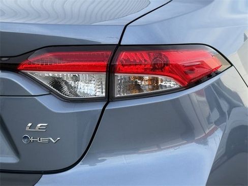 Used 2025 Toyota Corolla LE image 7