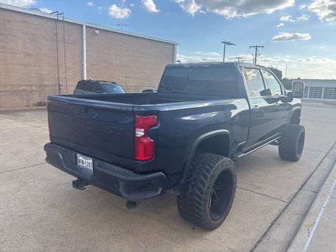 Used 2021 Chevrolet Silverado 3500 High Country w/ Z71 Off-Road Package AWD/4WD image 3