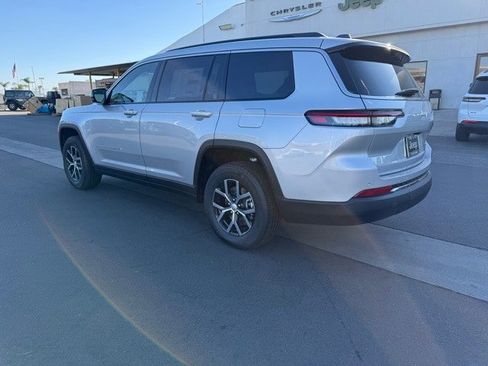 New 2025 Jeep Grand Cherokee L Limited w/ Luxury Tech Group II image 4