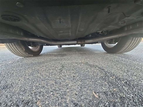 Used 2018 Chrysler 300 Limited image 9