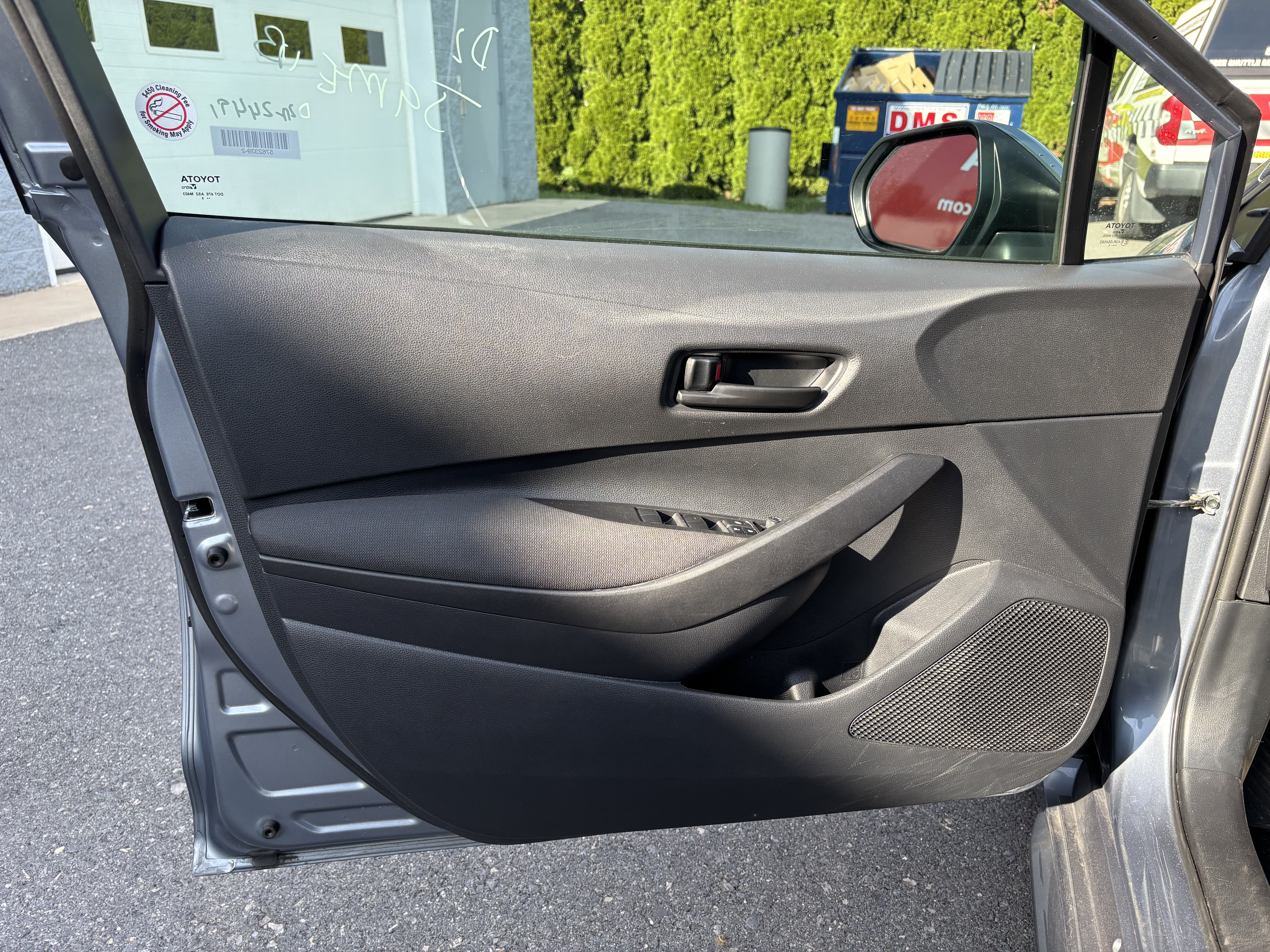 Used 2025 Toyota Corolla LE FWD image 16
