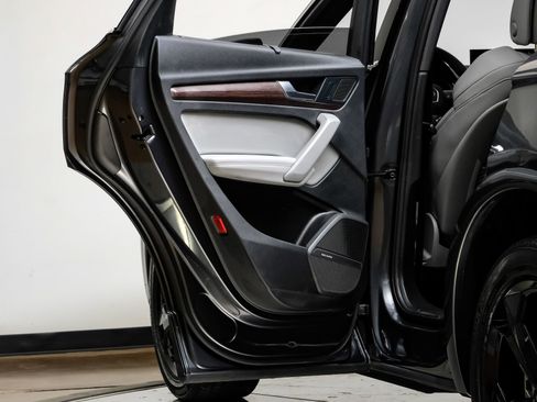 Used 2023 Audi Q5 2.0T Premium Plus w/ Premium Plus Package image 49