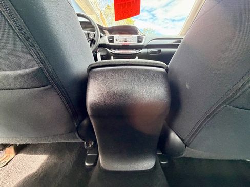 Used 2017 Honda Accord LX image 31
