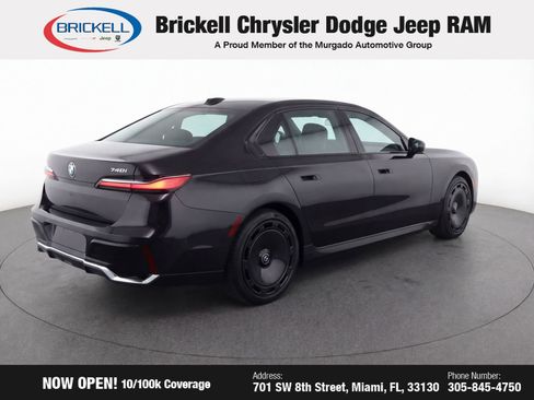 Used 2024 BMW 740i image 35