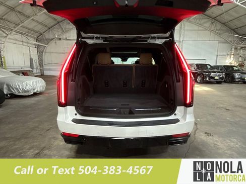 Used 2021 Cadillac Escalade ESV Sport w/ Heavy-Duty Trailer Package image 34