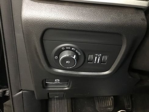 Used 2021 Jeep Grand Cherokee L Limited AWD/4WD image 26