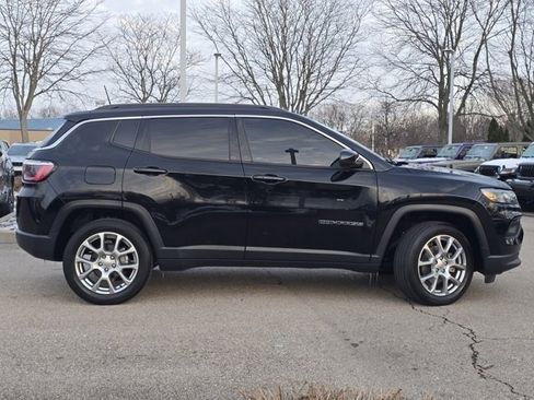 Used 2022 Jeep Compass Latitude image 26