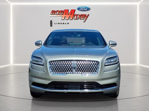 Used 2023 Lincoln Nautilus Reserve AWD/4WD image 2