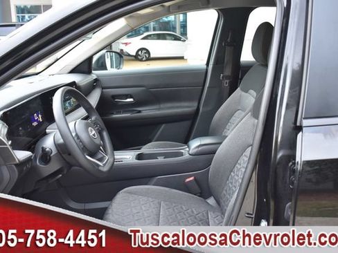 Used 2025 Nissan Kicks SV w/ Interior Electronics Package FWD image 20