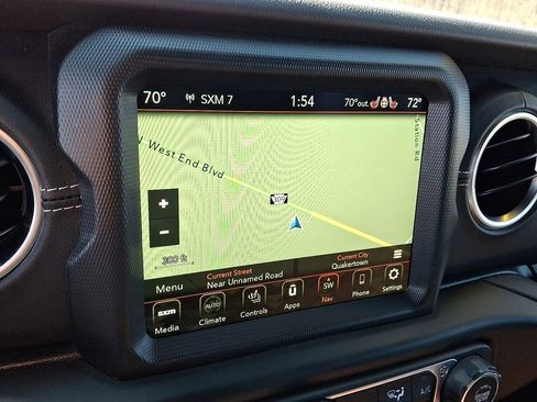 Used 2023 Jeep Wrangler Unlimited Sahara w/ Cold Weather Group image 17