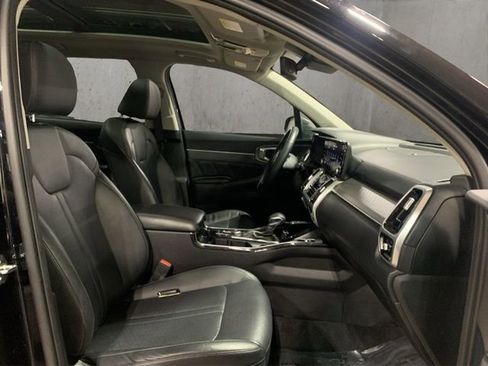 Used 2023 Kia Sorento SX image 28