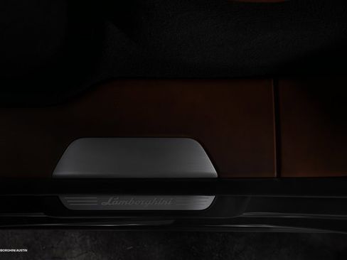 Used 2021 Lamborghini Urus image 33