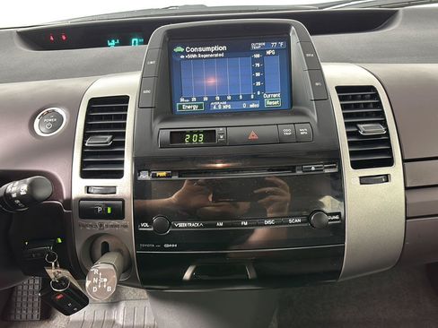 Used 2004 Toyota Prius FWD image 35