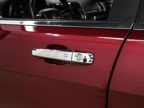 Used 2020 Jeep Grand Cherokee Limited image 44