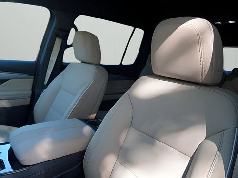 New 2026 Buick Enclave Preferred w/ Power Package image 10