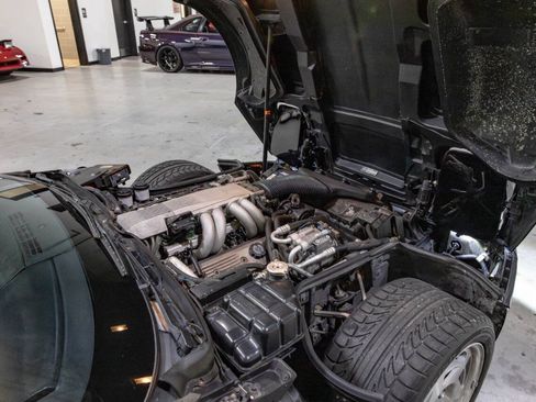 Used 1990 Chevrolet Corvette Coupe RWD image 18