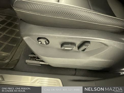 Used 2023 Volkswagen Atlas Cross Sport SE image 25