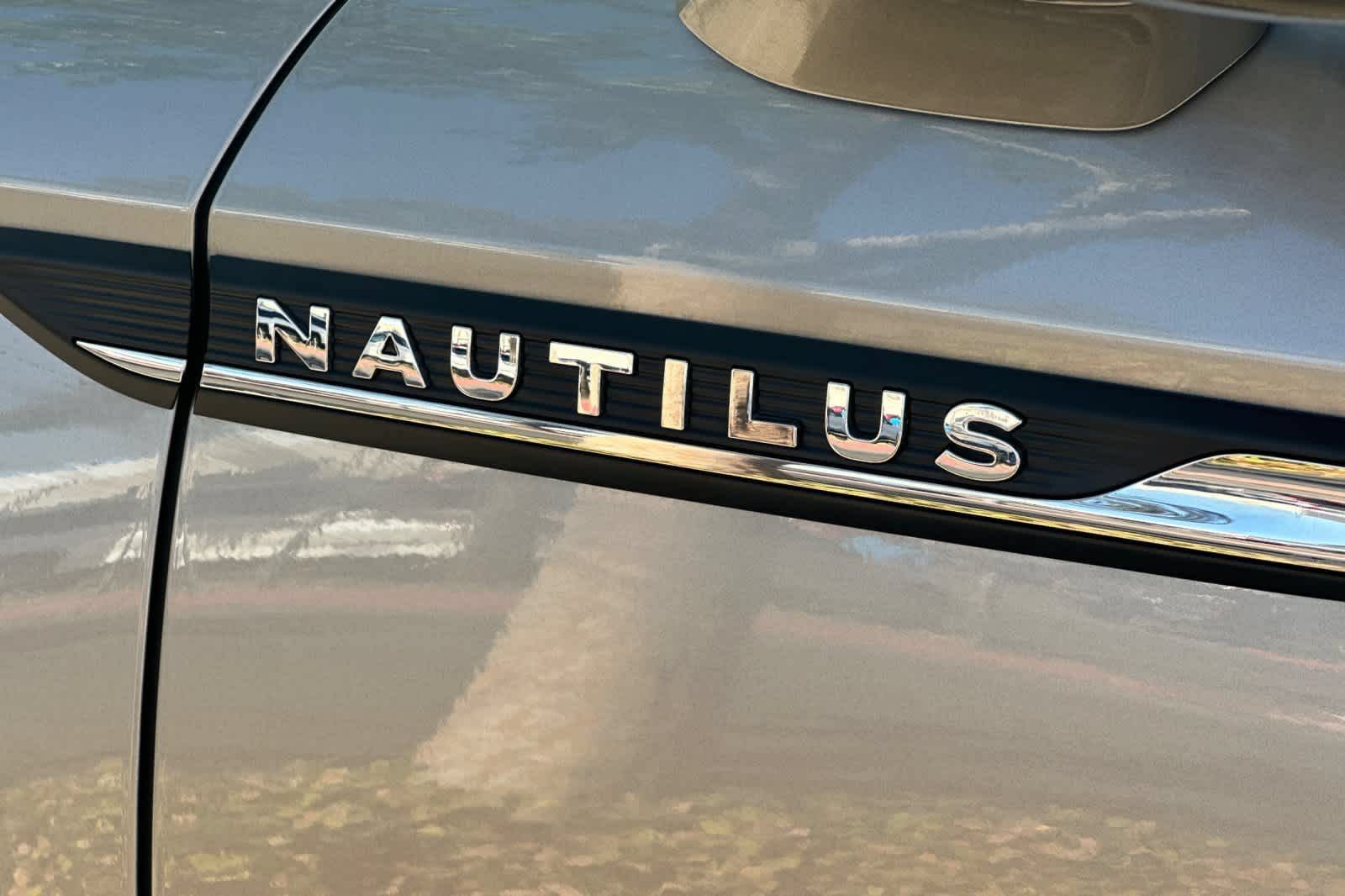 Used 2023 Lincoln Nautilus Reserve w/ Equipment Group 201A AWD/4WD image 29
