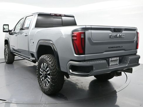 Used 2024 GMC Sierra 3500 Denali Ultimate AWD/4WD image 6