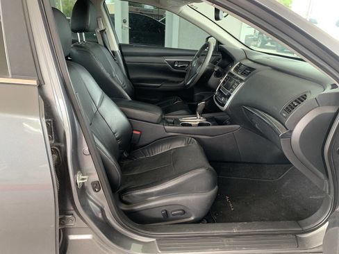 Used 2018 Nissan Altima 2.5 SL FWD image 7