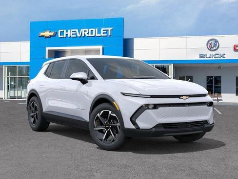 New 2026 Chevrolet Equinox EV LT image 33