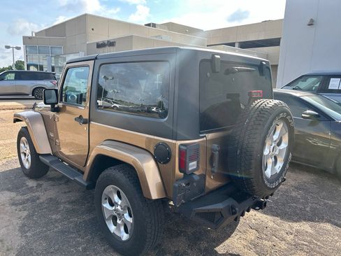Used 2015 Jeep Wrangler Sahara w/ Dual Top Group AWD/4WD image 44
