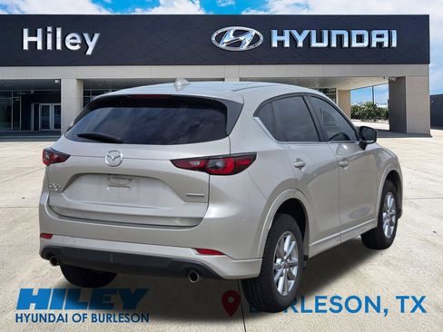 Used 2024 MAZDA CX-5 AWD 2.5 S w/ Select Package image 4