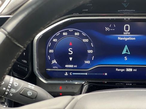 Used 2025 Chevrolet Silverado 1500 LT image 36