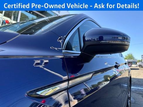 Certified 2023 Volkswagen Tiguan SE w/ Panoramic Sunroof Package AWD/4WD image 29