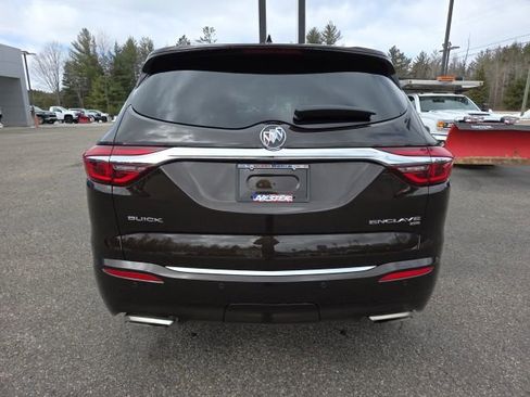 Used 2018 Buick Enclave Premium image 30