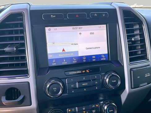 Certified 2020 Ford F150 Lariat RWD image 6