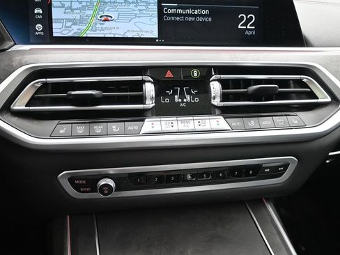 Used 2022 BMW X7 xDrive40i w/ Premium Package AWD/4WD image 16