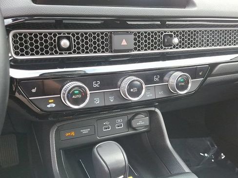 Used 2024 Honda Civic Touring image 18