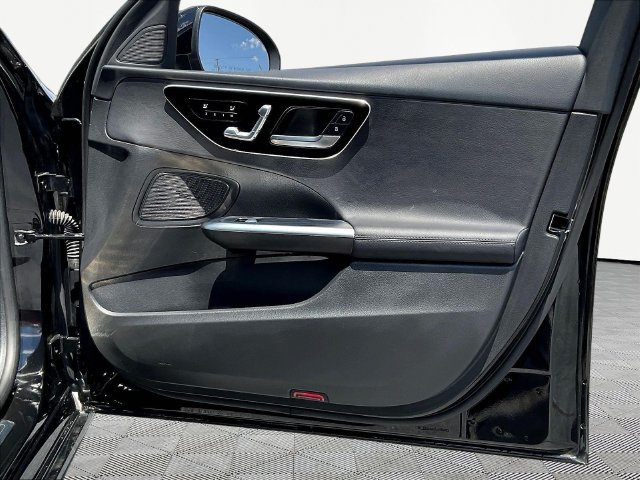Used 2023 Mercedes-Benz C 300 Sedan image 28
