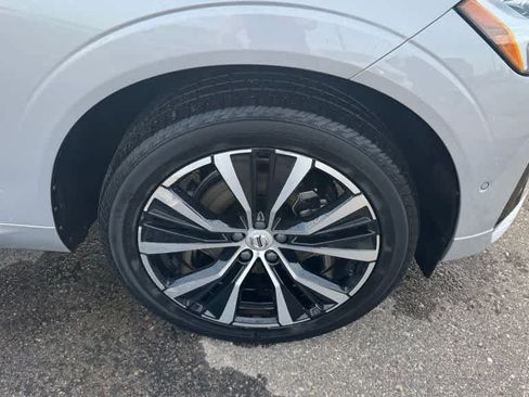Used 2023 Volvo XC60 B5 Plus w/ Protection Package Premier image 11