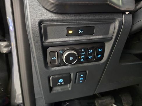 Used 2025 Ford F150 Lariat w/ Equipment Group 501A Mid image 32