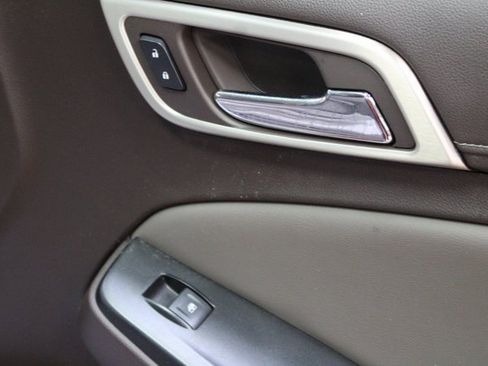 Used 2018 GMC Yukon XL Denali image 11