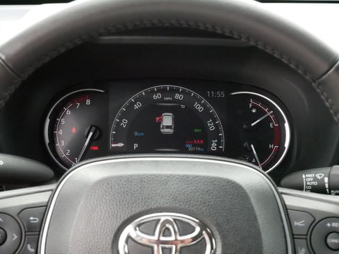 Used 2024 Toyota RAV4 XLE AWD/4WD image 21