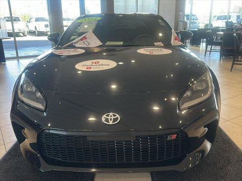 Certified 2023 Toyota GR86 w/ ALL Weather Mat Package (TMS) image 4