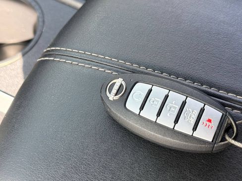 Used 2025 Nissan Altima 2.5 SV FWD image 24
