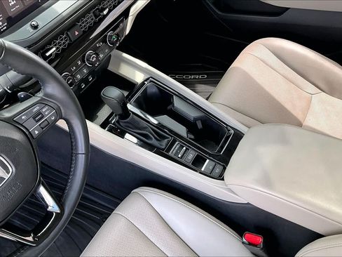 Used 2024 Honda Accord EX-L image 17