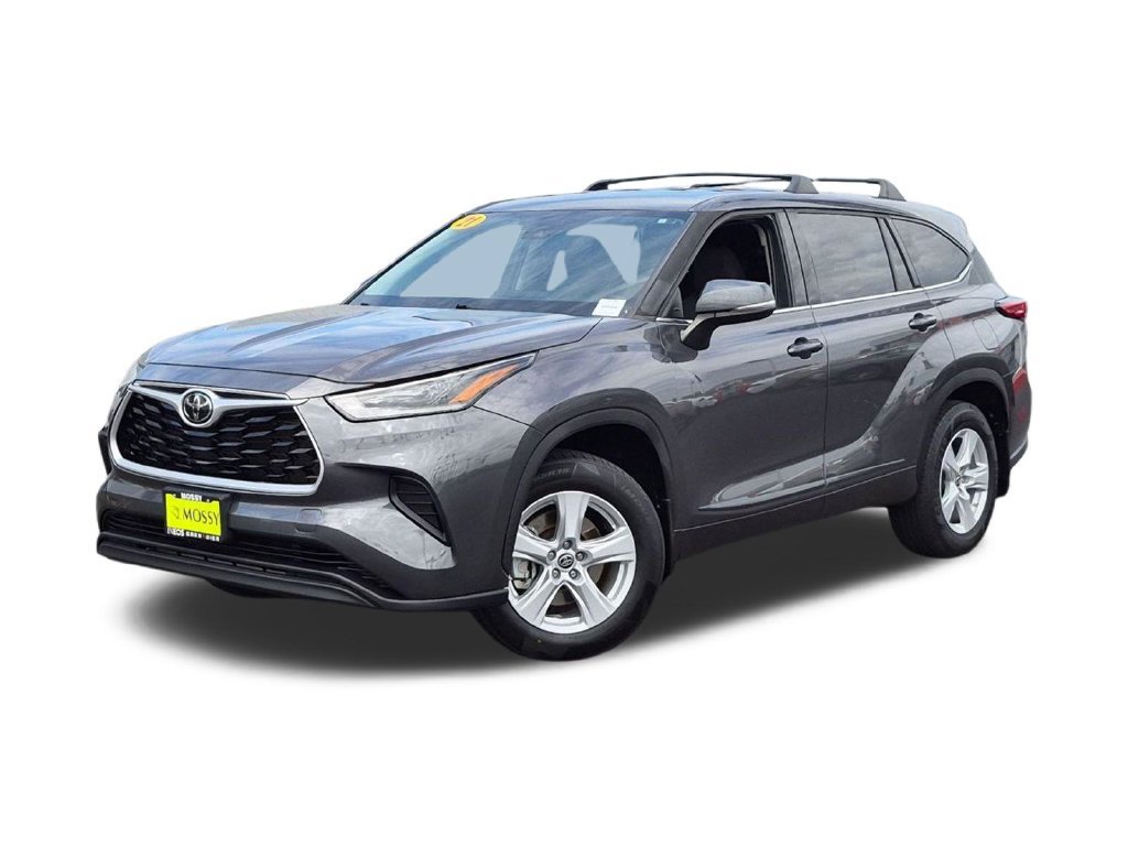Used 2021 Toyota Highlander L FWD image 1
