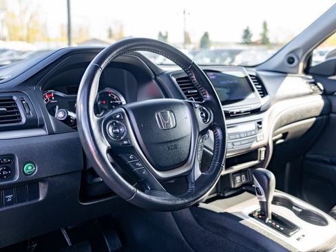 Used 2019 Honda Ridgeline RTL-T image 16