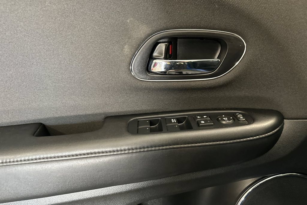 Used 2019 Honda HR-V EX image 14