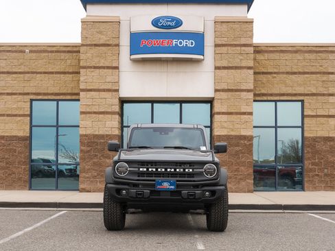 New 2026 Ford Bronco Big Bend w/ Black Diamond Package AWD/4WD image 3