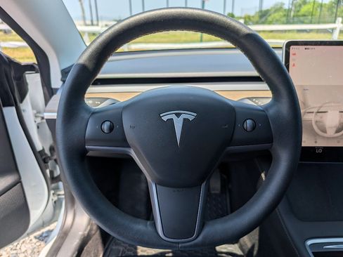 Used 2023 Tesla Model 3 Standard Range RWD image 22