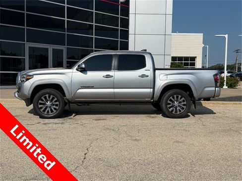 Used 2023 Toyota Tacoma Limited image 6
