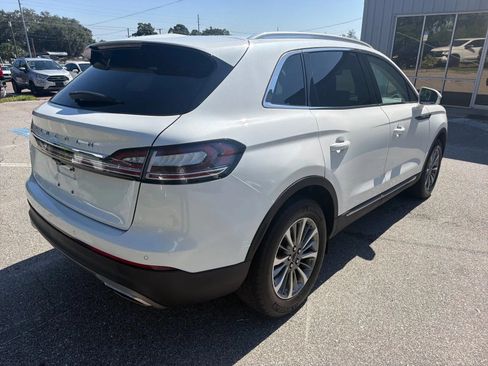 Used 2023 Lincoln Nautilus FWD w/ Premium Package image 7