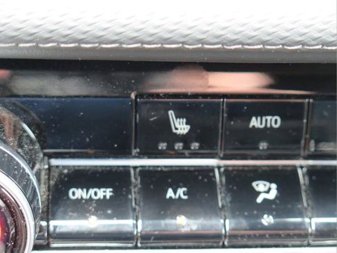 Used 2025 Chevrolet Equinox LT w/ Convenience Package II FWD image 13