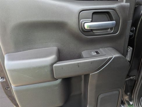 Used 2020 Chevrolet Silverado 1500 LT w/ Trailering Package image 10